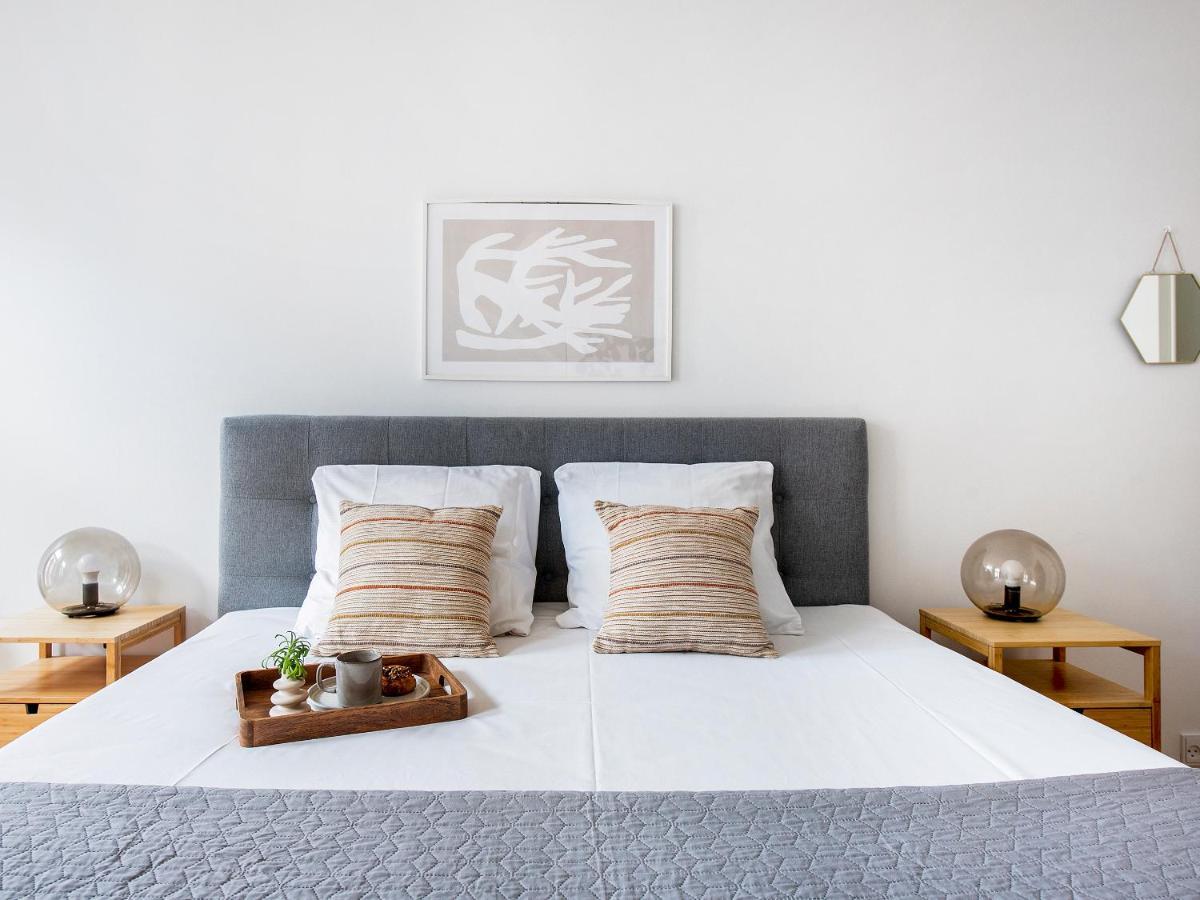Sanders Leaves - Chic Three-Bedroom Apartment In Downtown Copenhagen Exterior photo