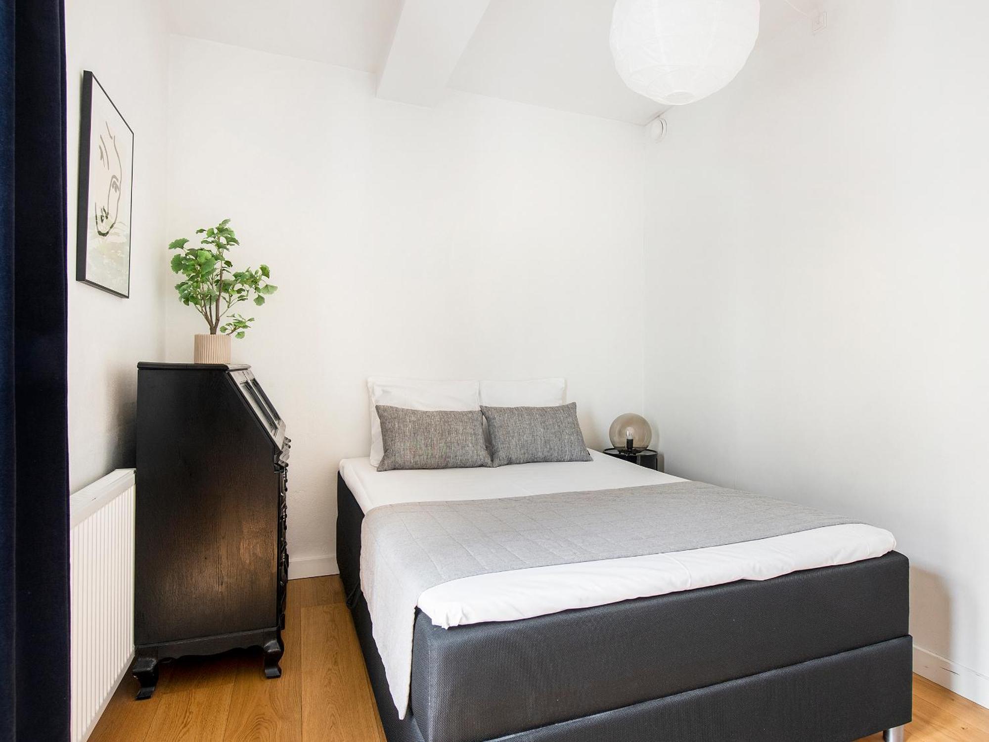 Sanders Leaves - Chic Three-Bedroom Apartment In Downtown Copenhagen Exterior photo