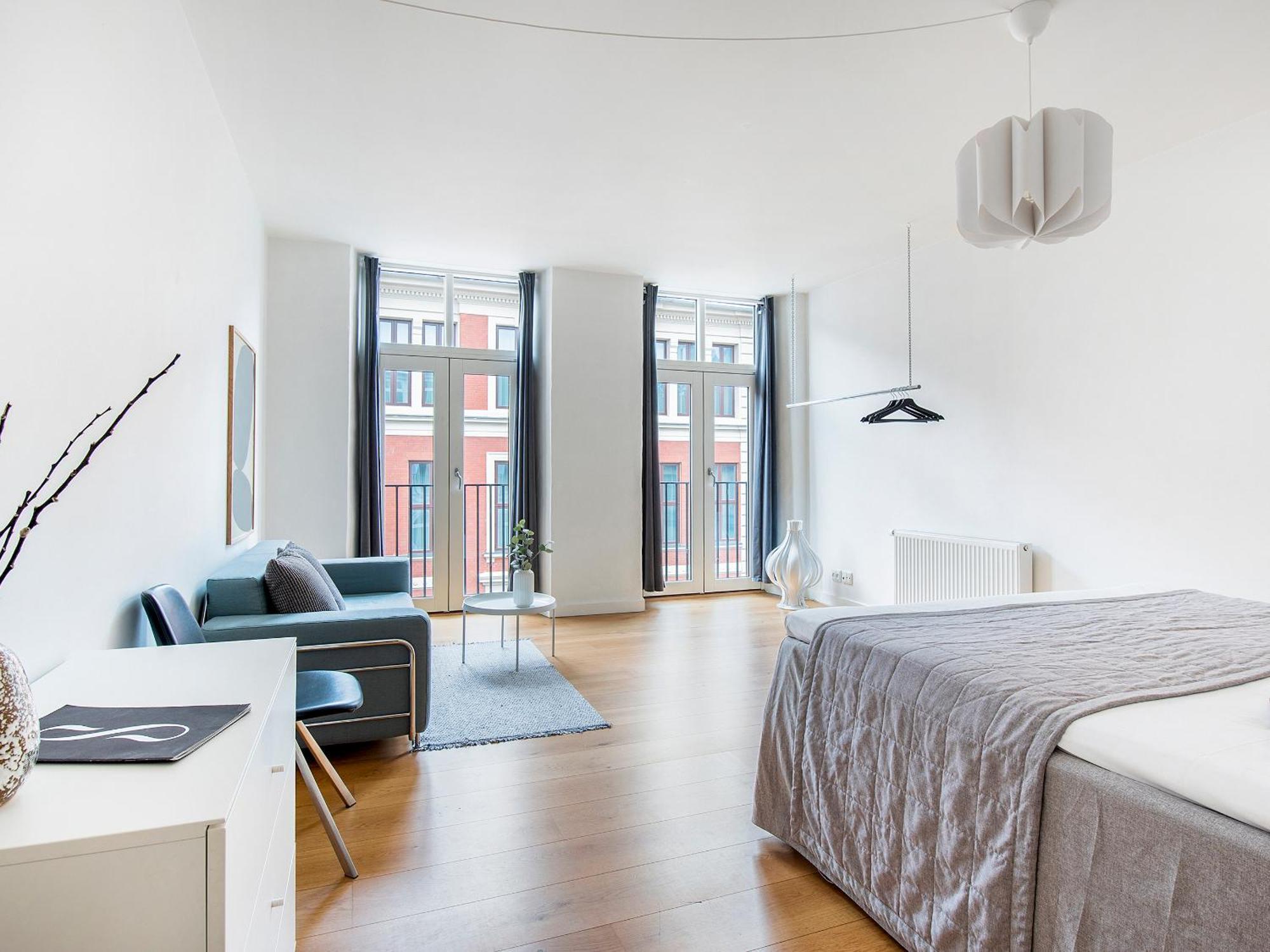 Sanders Leaves - Chic Three-Bedroom Apartment In Downtown Copenhagen Exterior photo