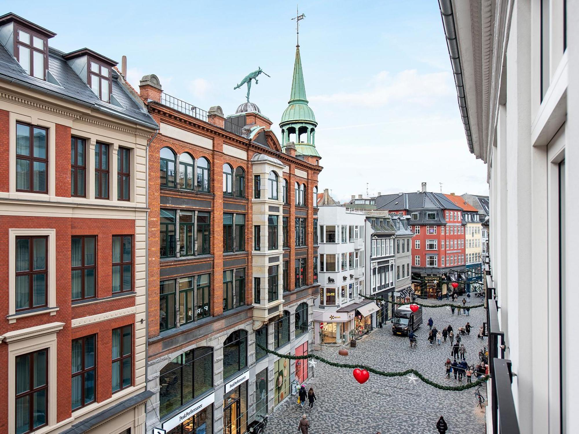 Sanders Leaves - Chic Three-Bedroom Apartment In Downtown Copenhagen Exterior photo